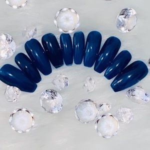 Paris Blues||Press-on Nail Set